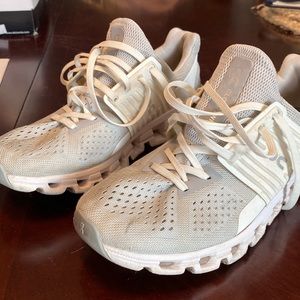 Selling my ON Clouds